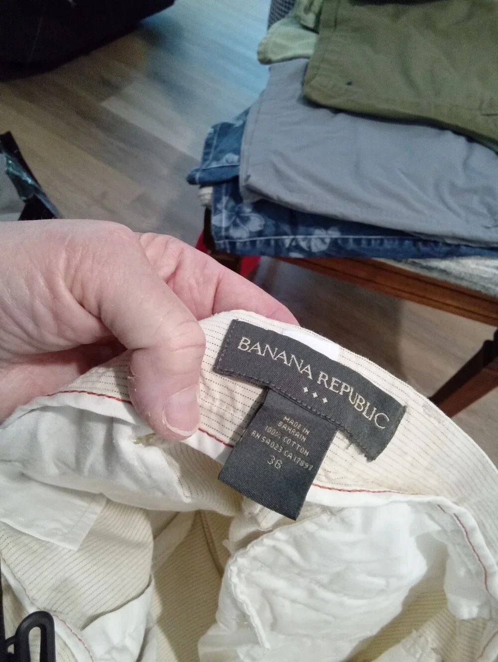 Banana Republic Men's Size 36 Cream and Brown Striped Flat-Front Shorts